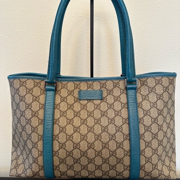 Gucci tote - Picture 1 of 17